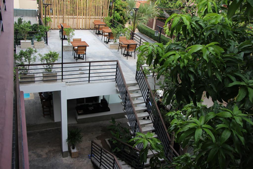 Palm Tree Boutique Hotel พนมเปญ ภายนอก รูปภาพ