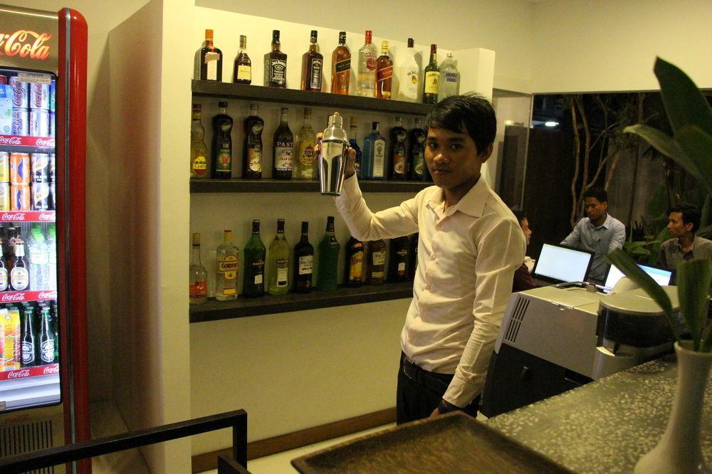 Palm Tree Boutique Hotel พนมเปญ ภายนอก รูปภาพ
