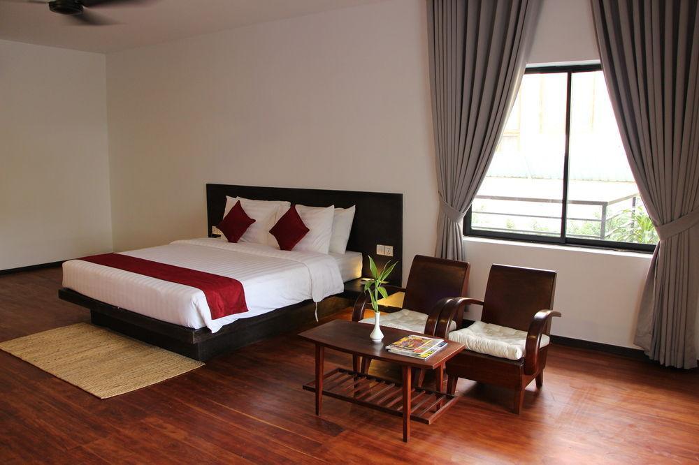 Palm Tree Boutique Hotel พนมเปญ ภายนอก รูปภาพ