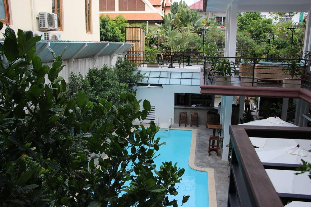 Palm Tree Boutique Hotel พนมเปญ ภายนอก รูปภาพ