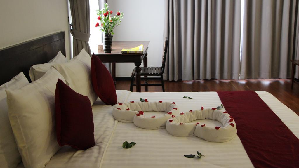 Palm Tree Boutique Hotel พนมเปญ ภายนอก รูปภาพ
