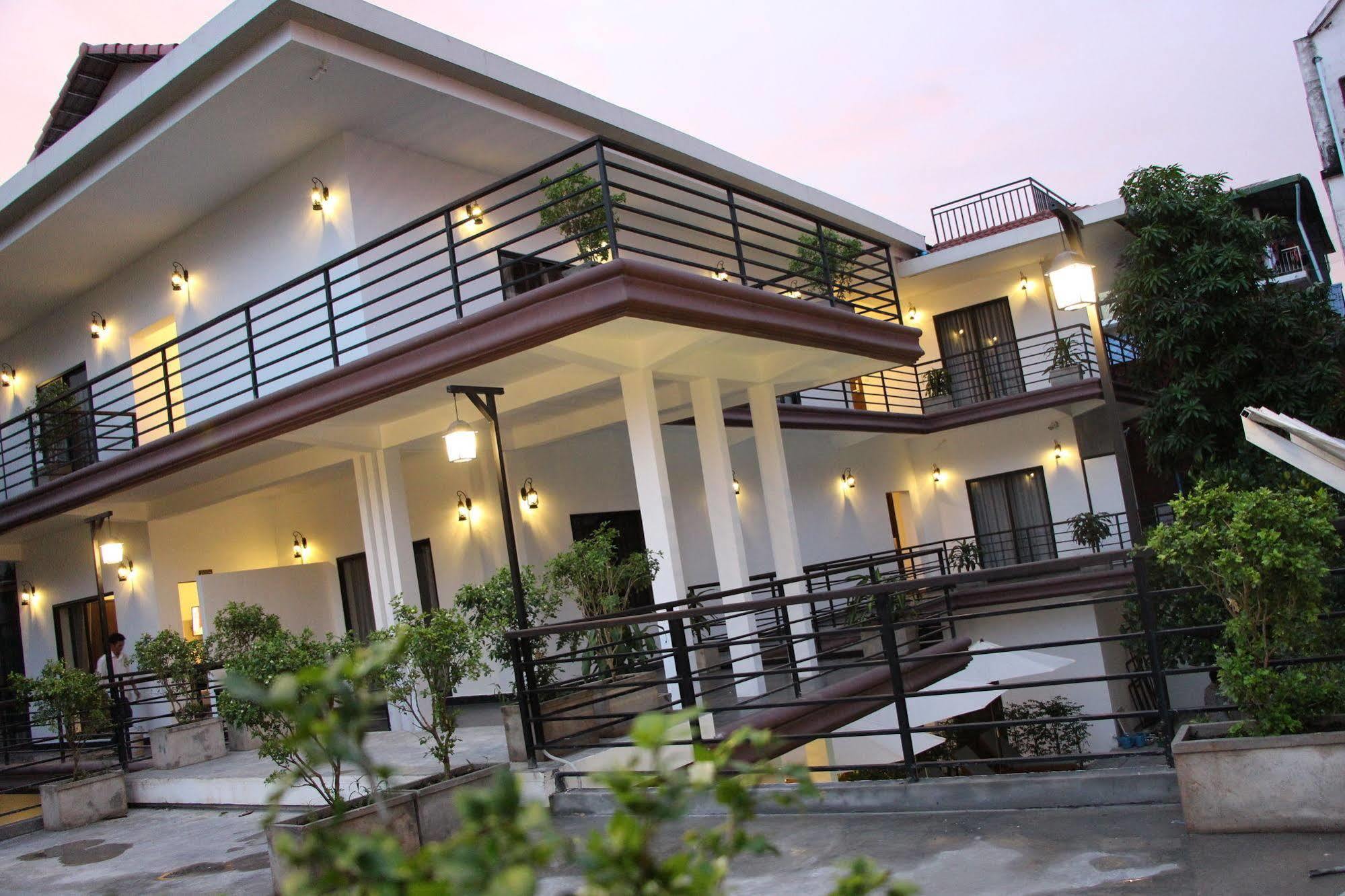 Palm Tree Boutique Hotel พนมเปญ ภายนอก รูปภาพ