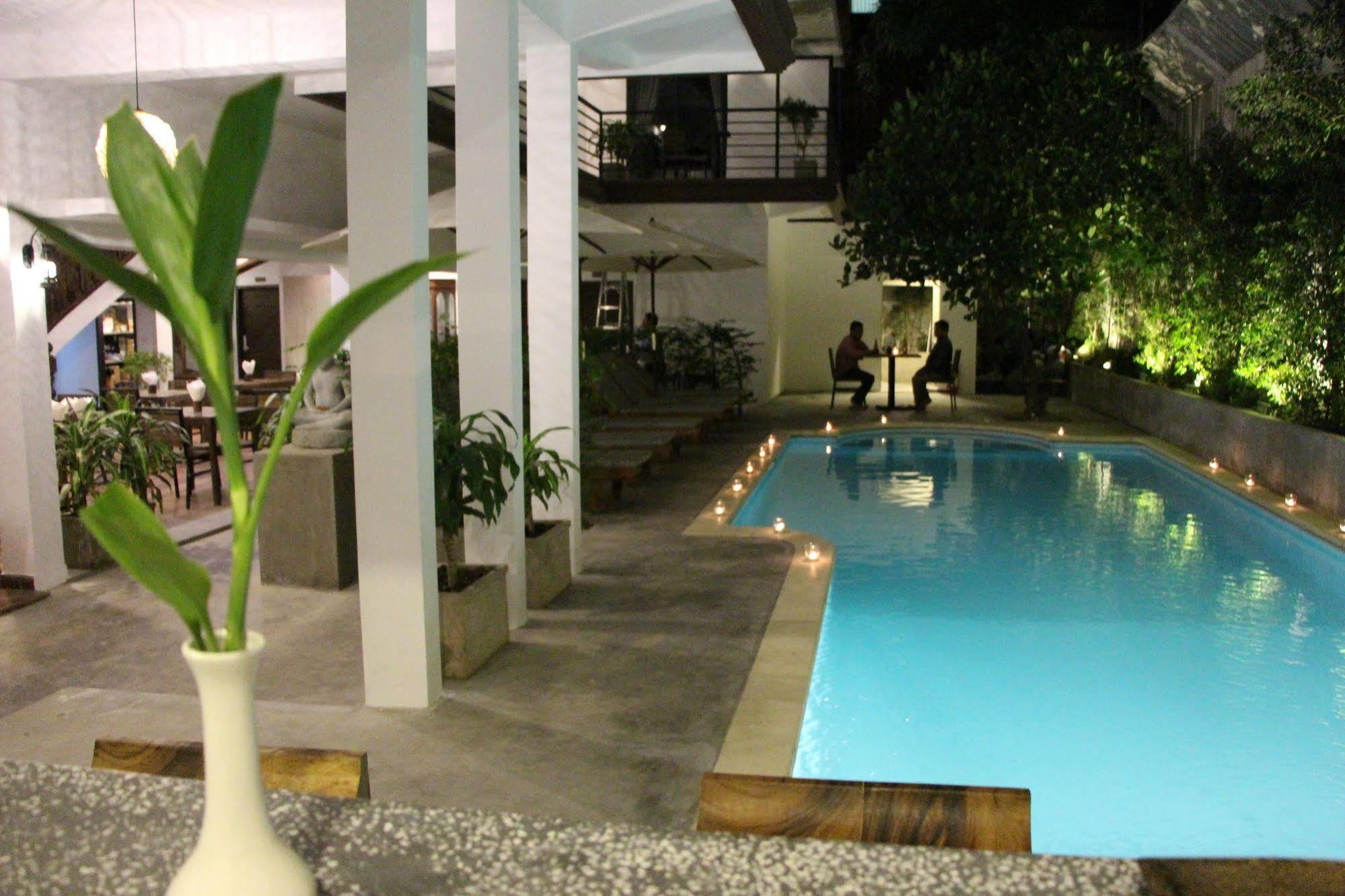 Palm Tree Boutique Hotel พนมเปญ ภายนอก รูปภาพ