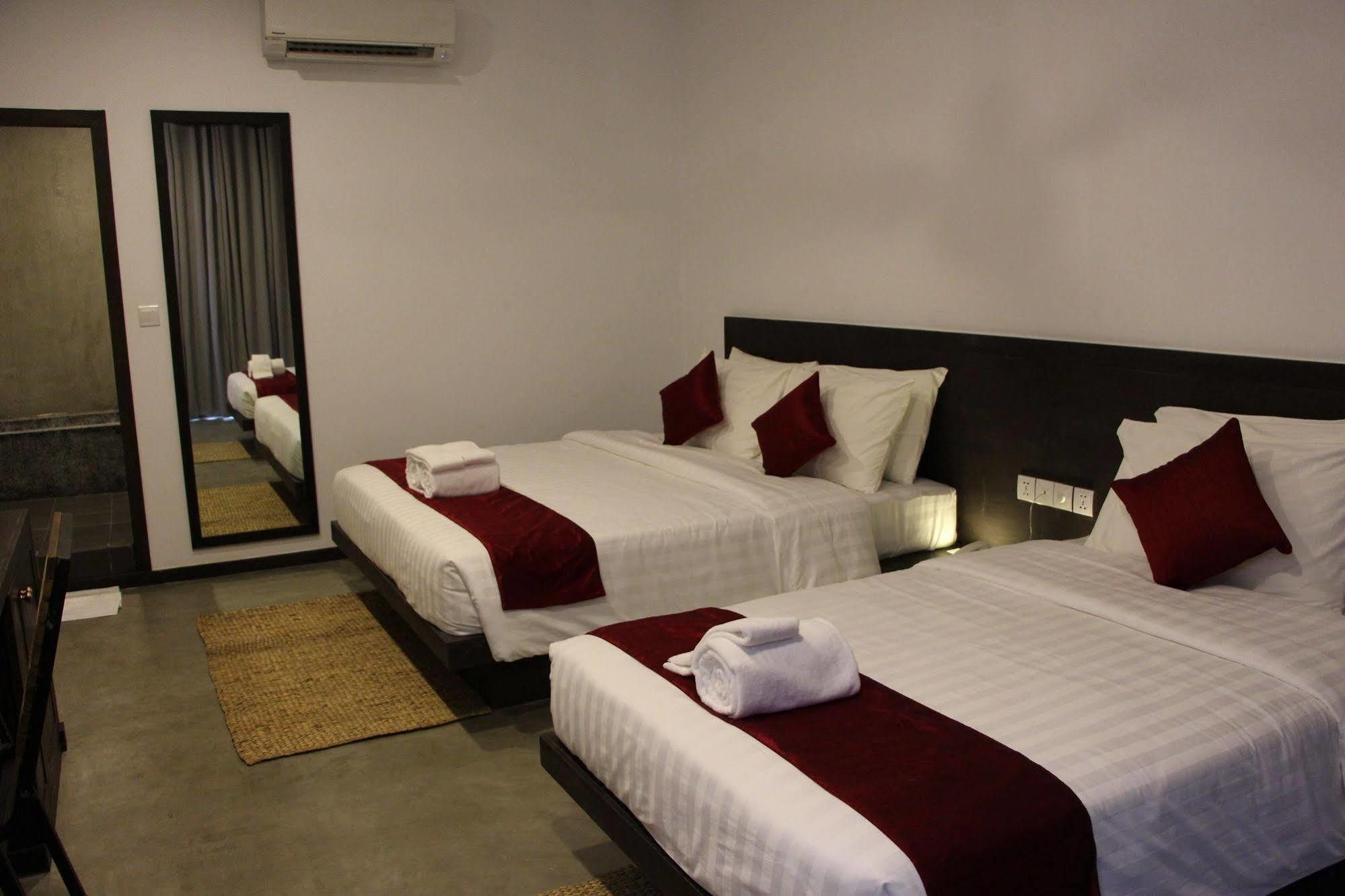 Palm Tree Boutique Hotel พนมเปญ ภายนอก รูปภาพ